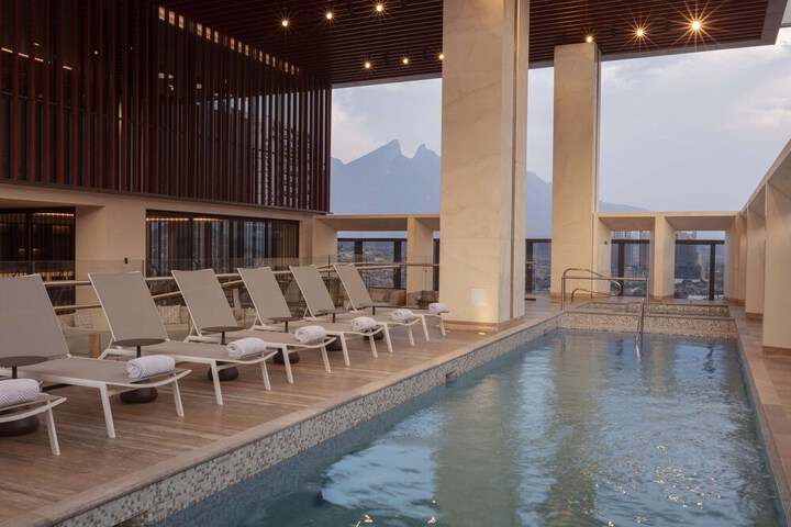 Pool 41 of 81