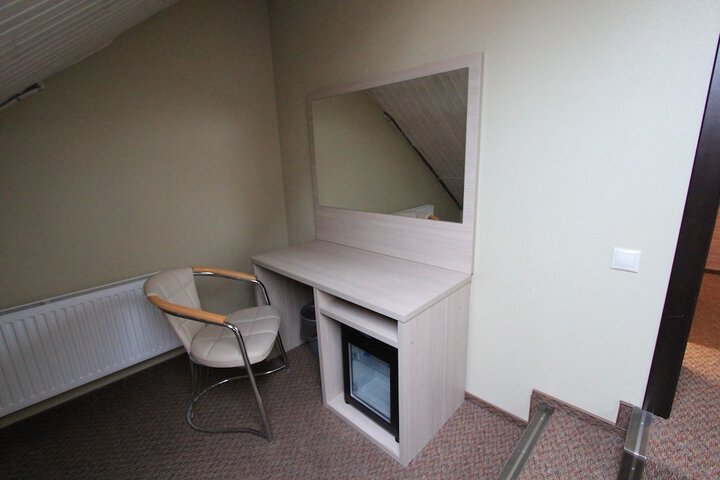 Room 19 of 42