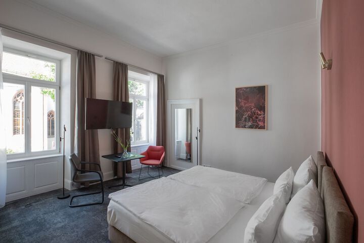 Room 44 of 70
