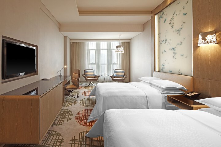 Room 6 of 24