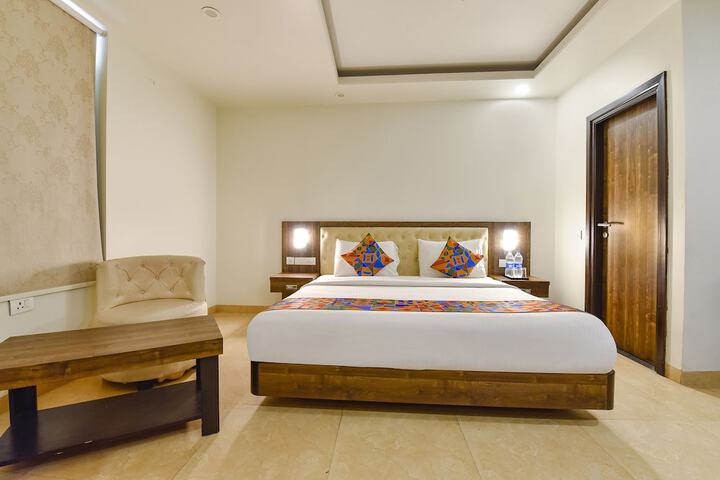 Room 19 of 30