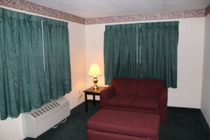 Room 67 of 76
