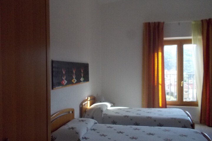 Room 9 of 65