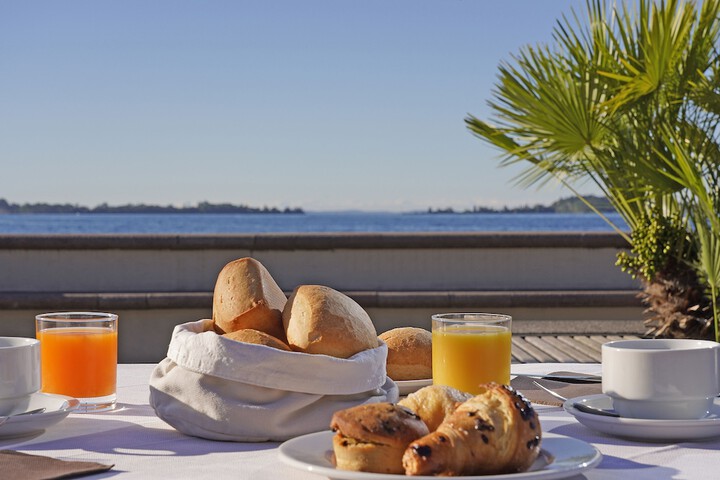 Breakfast/Coffee Service 47 of 59