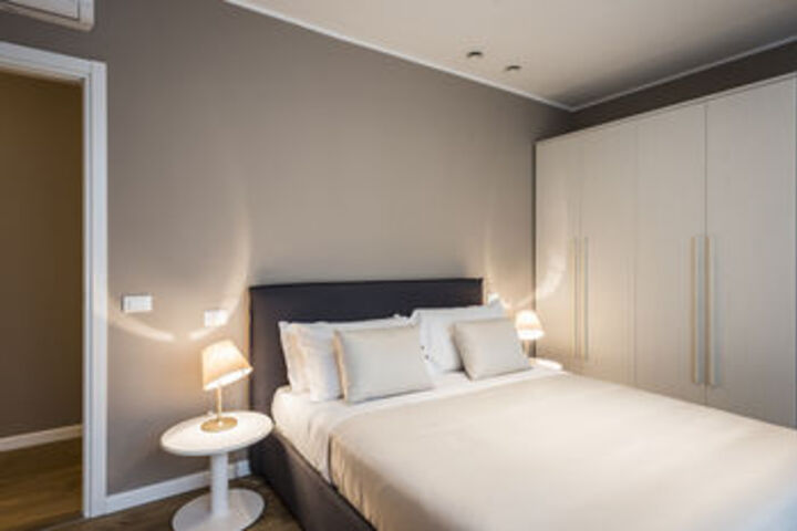 Room 11 of 29