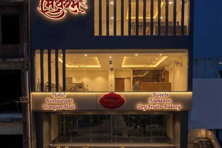 Hotel Madhuram Shivpuri