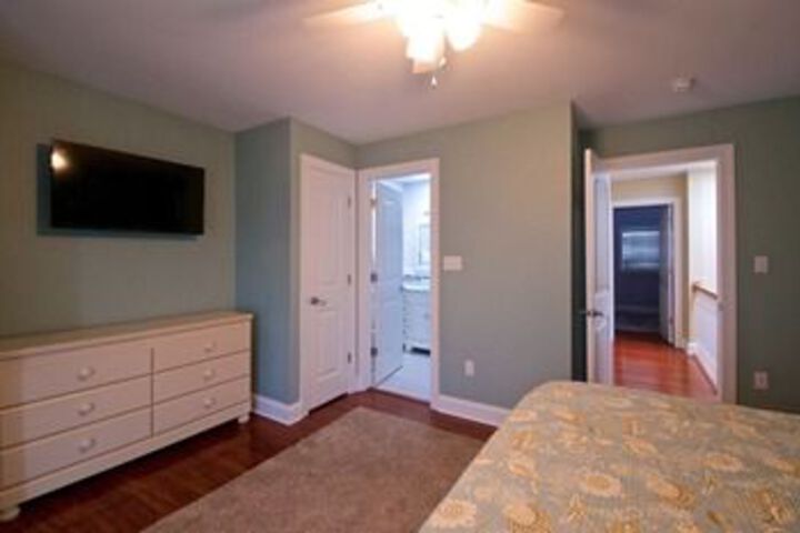 Room 10 of 21
