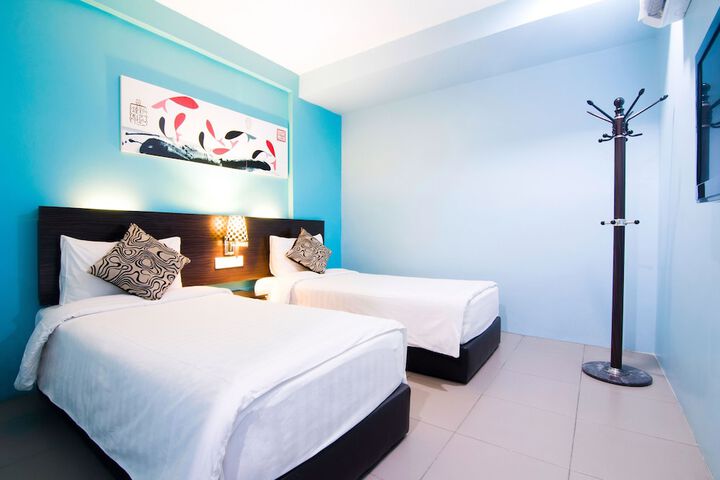 Room 7 of 26