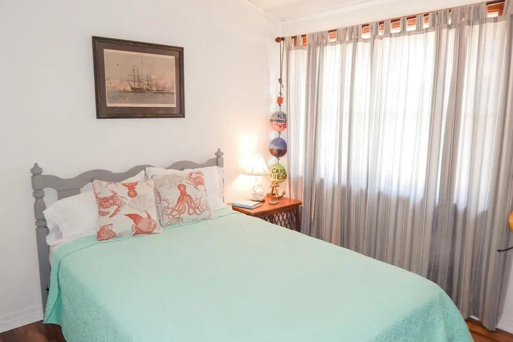 Room 4 of 14