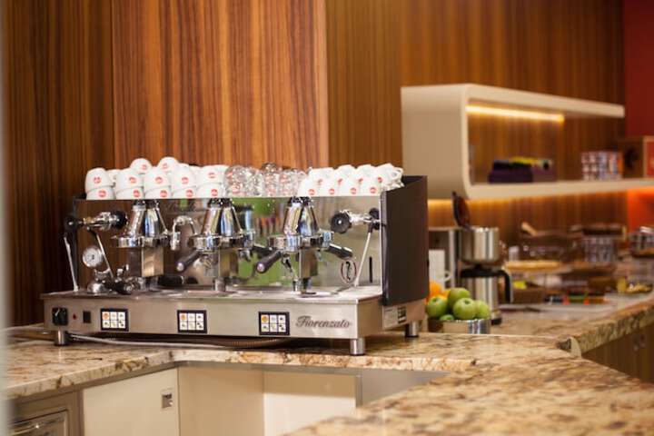 Breakfast/Coffee Service 107 of 153