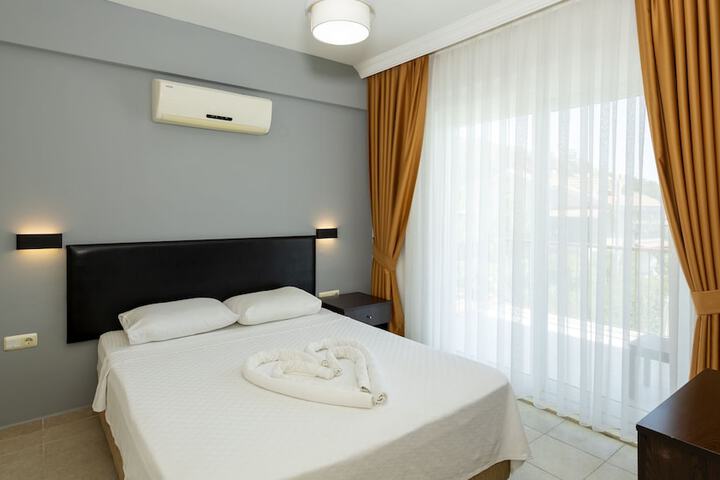 Room 7 of 38