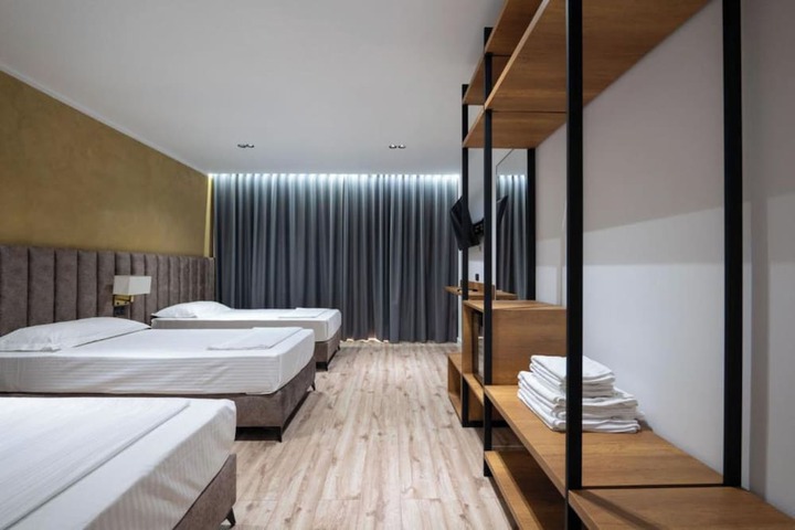 Room 17 of 50