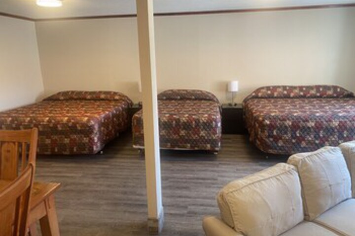 Room 64 of 168