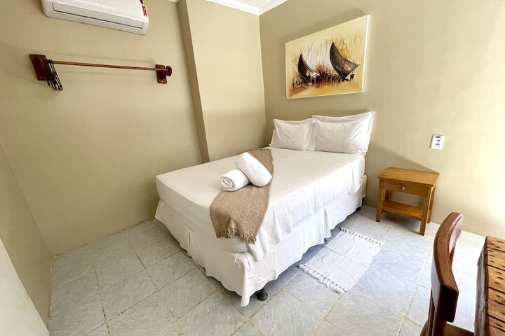 Room 28 of 72