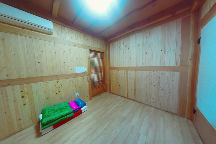 Room 15 of 57