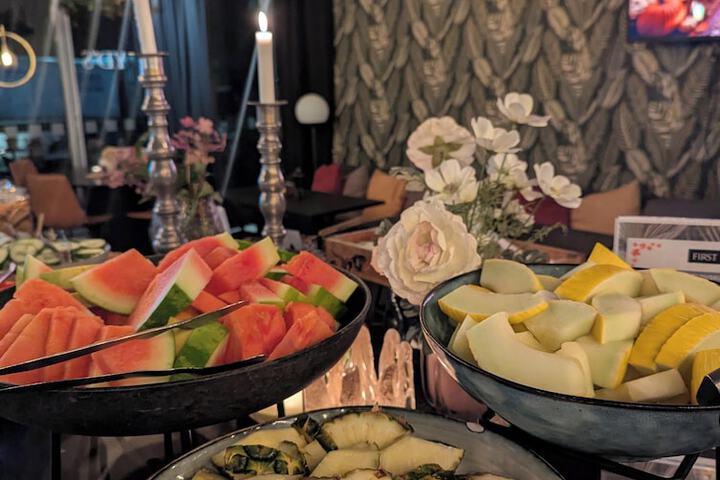 Dining 60 of 109