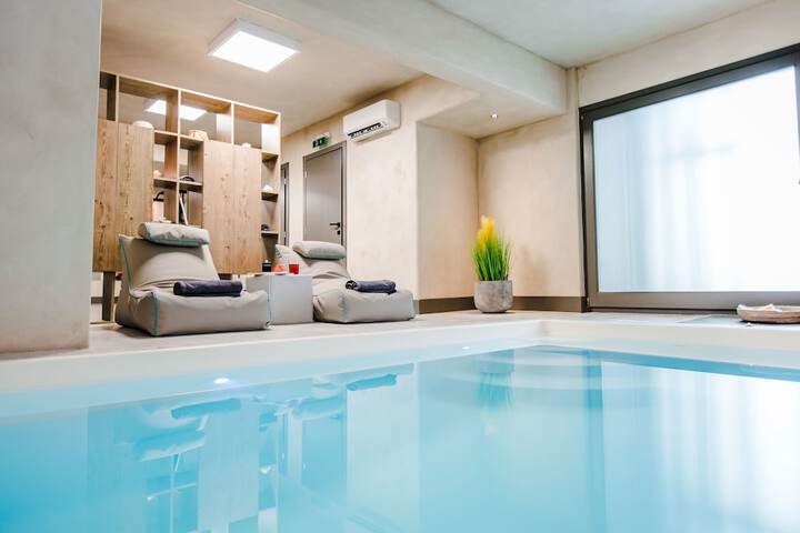 Pool 39 of 67