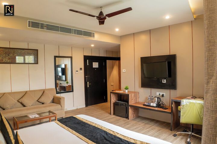 Room 30 of 69