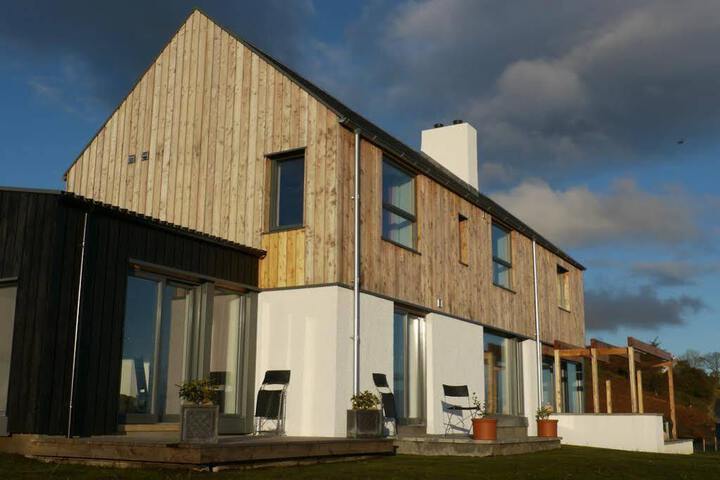 Image of HILLSTONE LODGE
