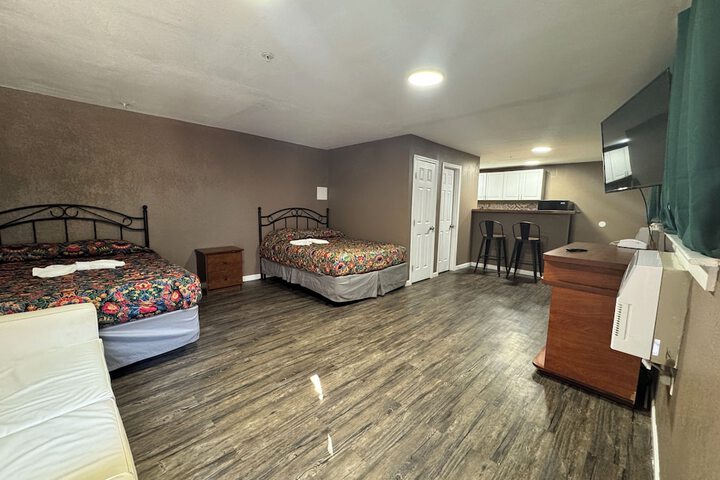 Room 3 of 12