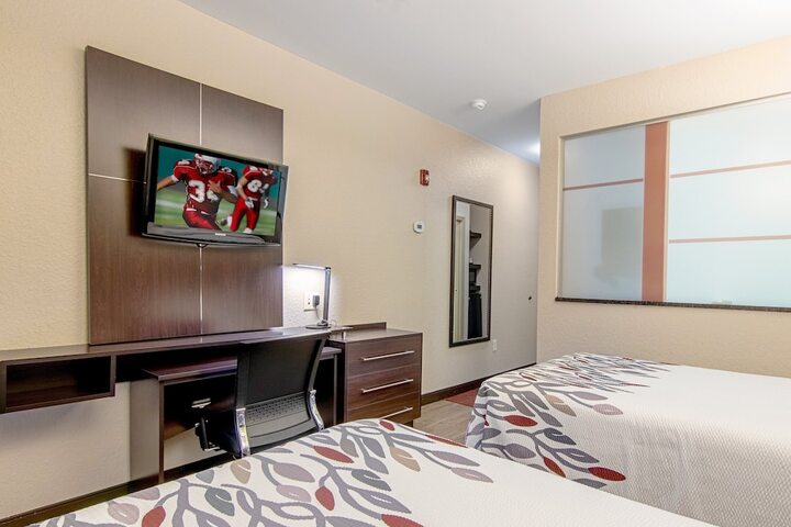 Deluxe 2 Double Beds Accessible (10 of 10)