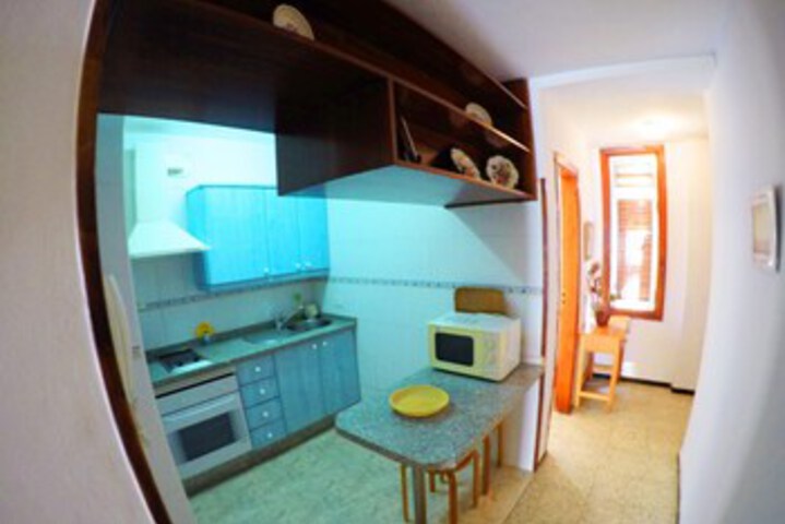 Room 12 of 15