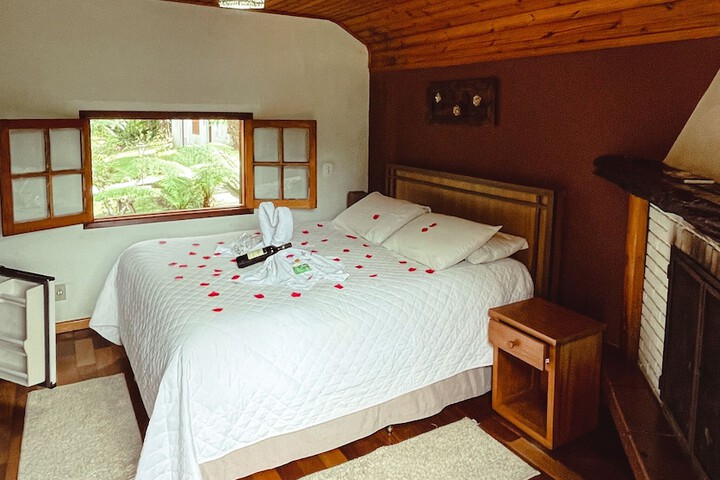Room 6 of 39