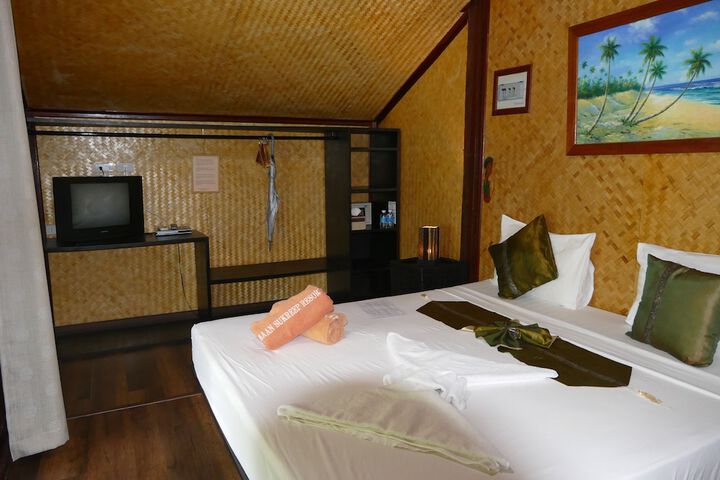 Room 27 of 159
