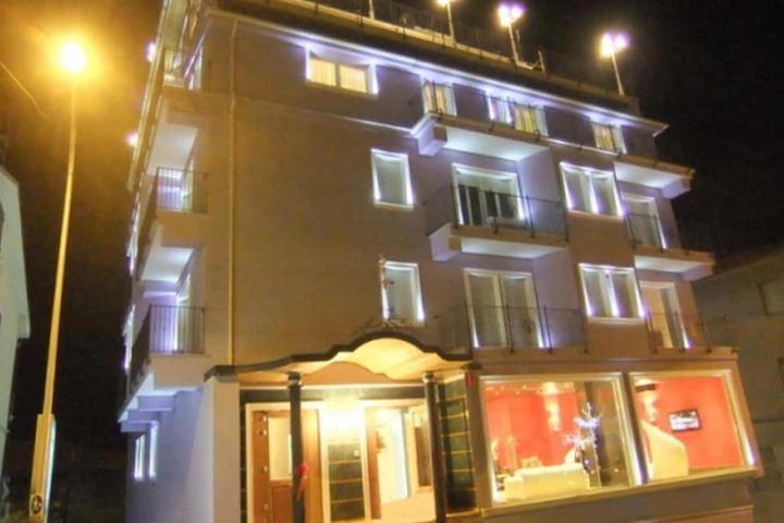 Hotel 43 of 43