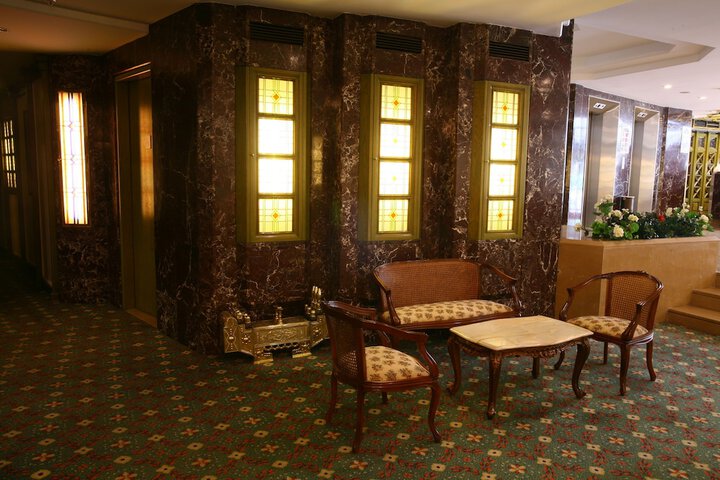 Entrance & Lobby