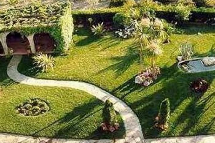 Property Grounds 32 of 38