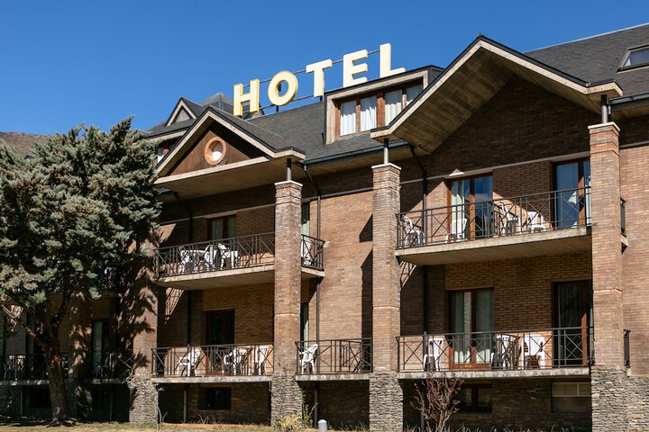 Hotel 52 of 54