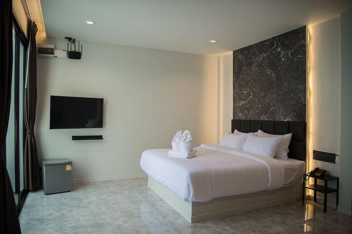 Room 2 of 13