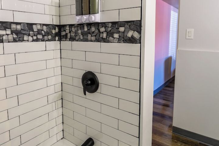 Room 8 of 13