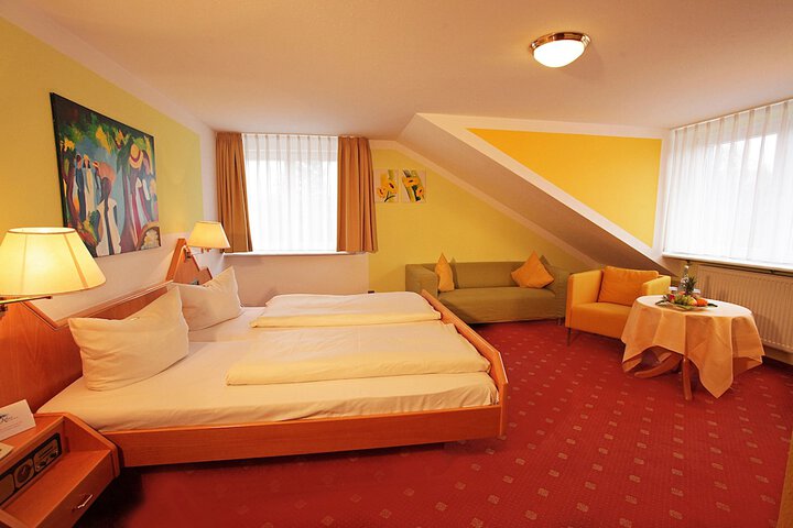 Room 19 of 96