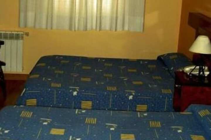 Room 27 of 66