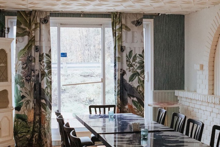 Dining 56 of 63