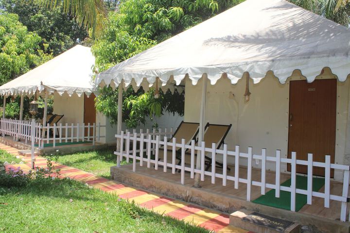 Hotel Exterior 74 of 105
