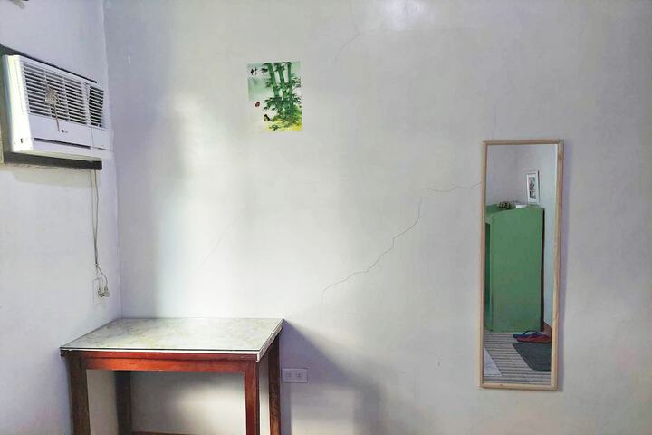 Room 32 of 57