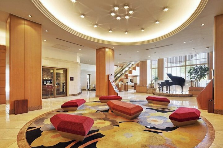 Entrance & Lobby