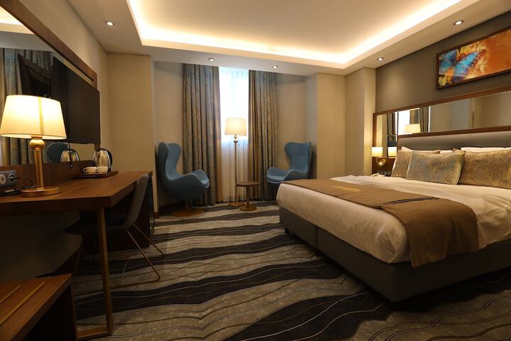 Room 7 of 50