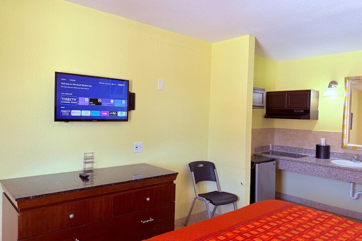 Room 28 of 67