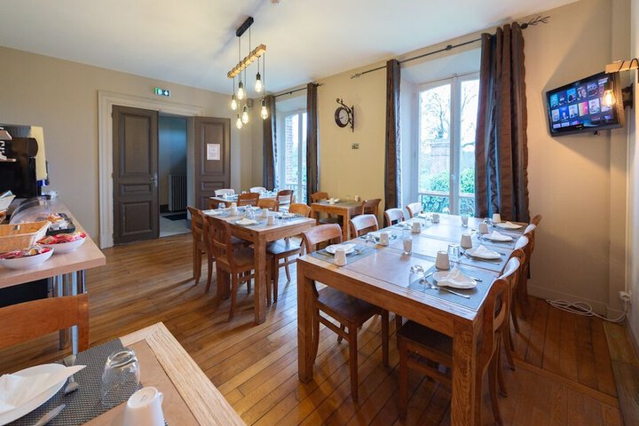 Dining 50 of 62