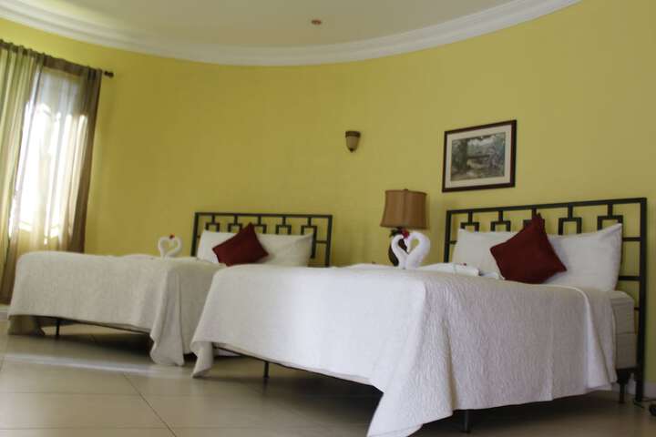 Room 7 of 65