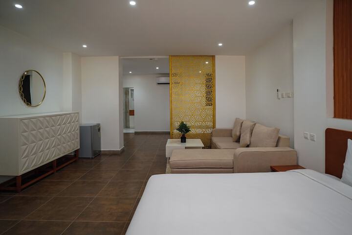 Room 13 of 47