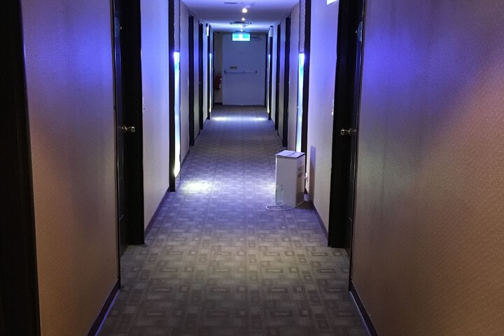 Ballroom/Hall 27 of 32