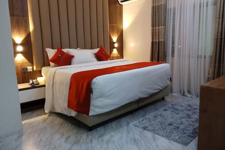 Room 14 of 43