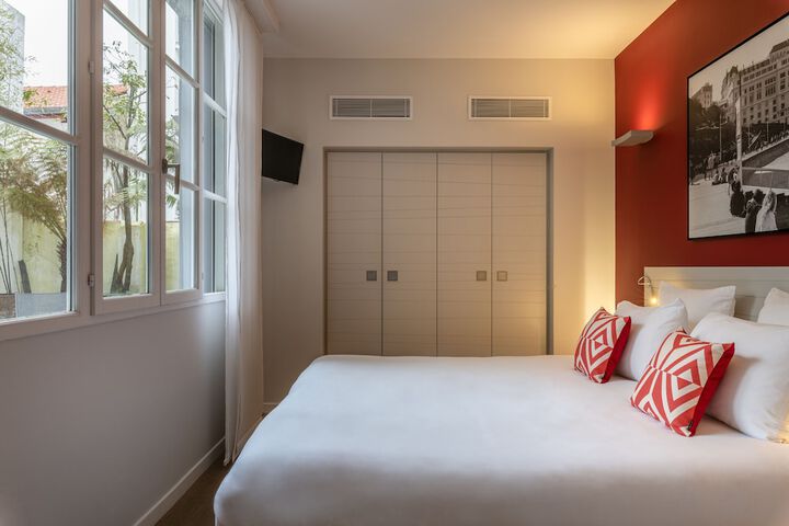 Room 6 of 55