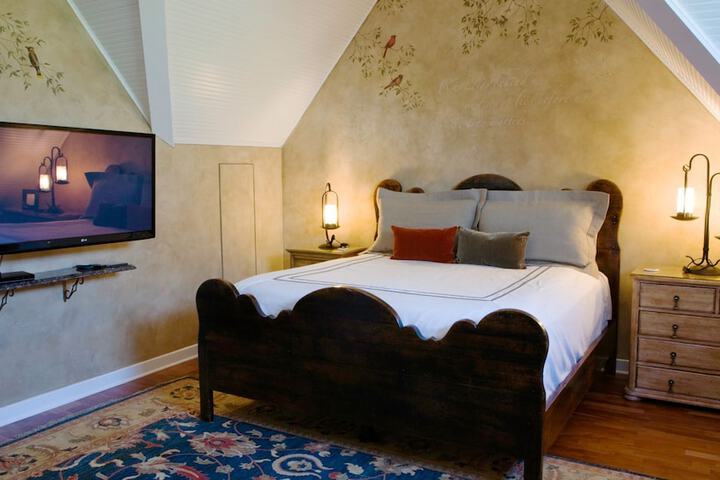 Room 3 of 43