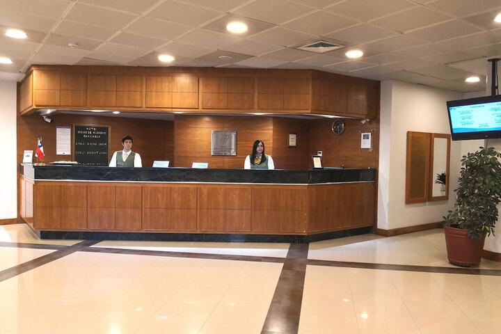 Check-in/check-out kiosk